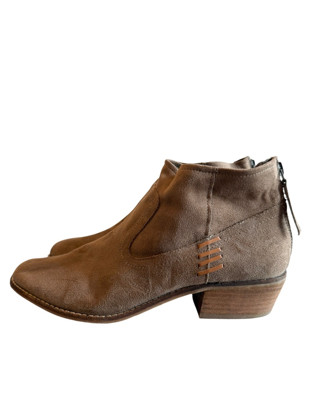 Dolce Vita Vegan Suede Ankle Booties Taupe Brown Stacked Heel Western Shoes Sz 9 - Picture 1 of 8